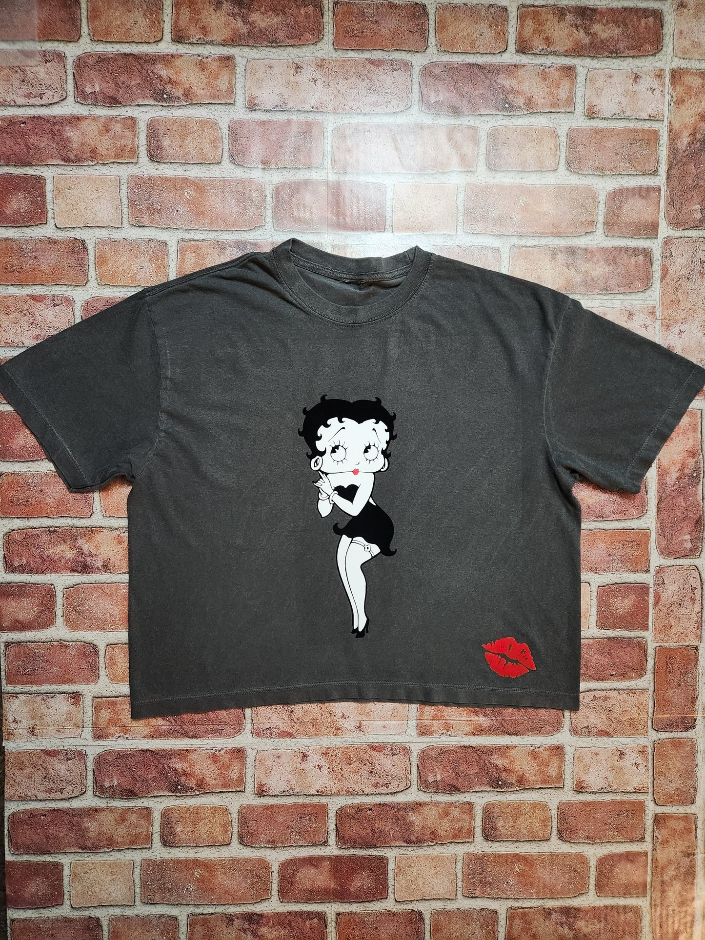 Flirt T-Shirt (Cropped)