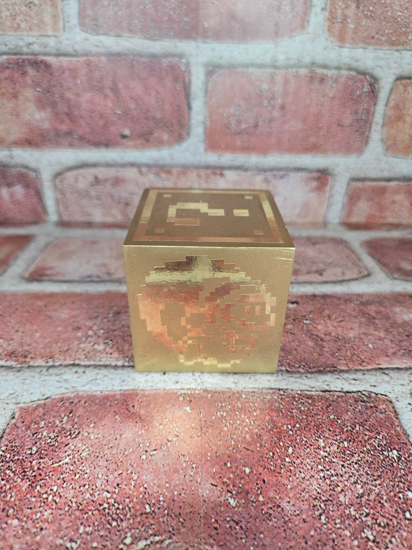 ? Cube (Gold)