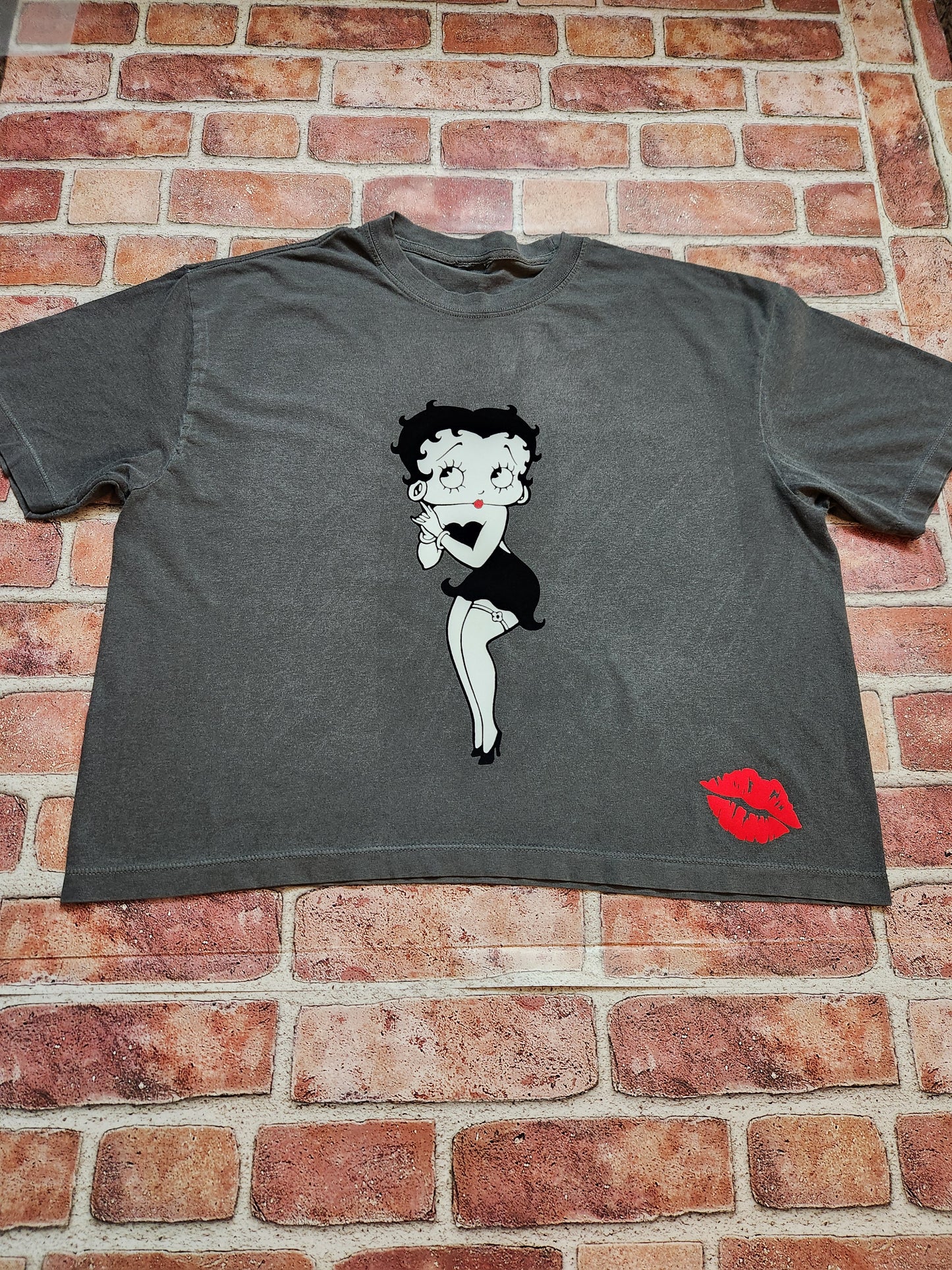 Flirt T-Shirt (Cropped)