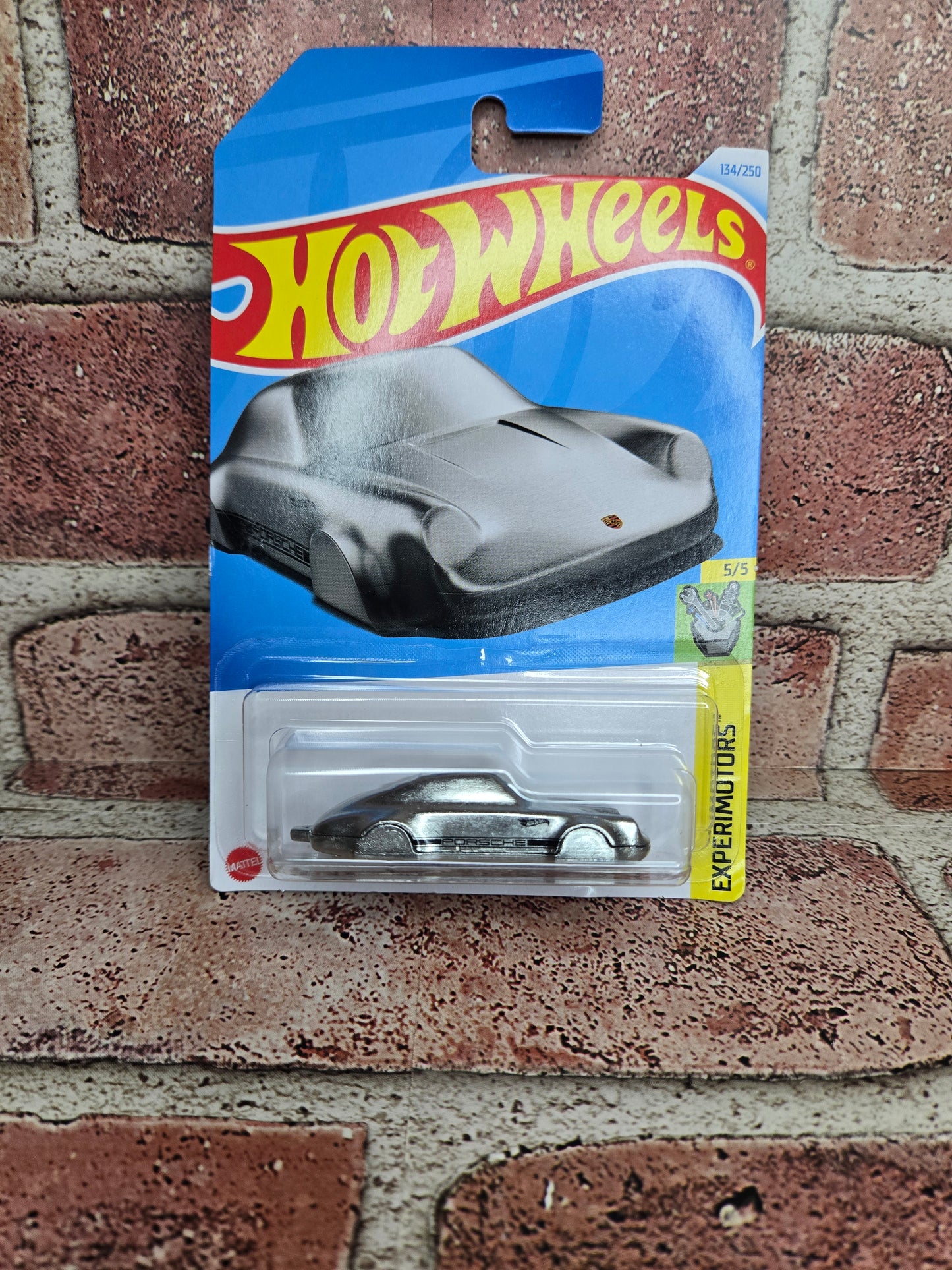 Metal Porsche 911 Keychain