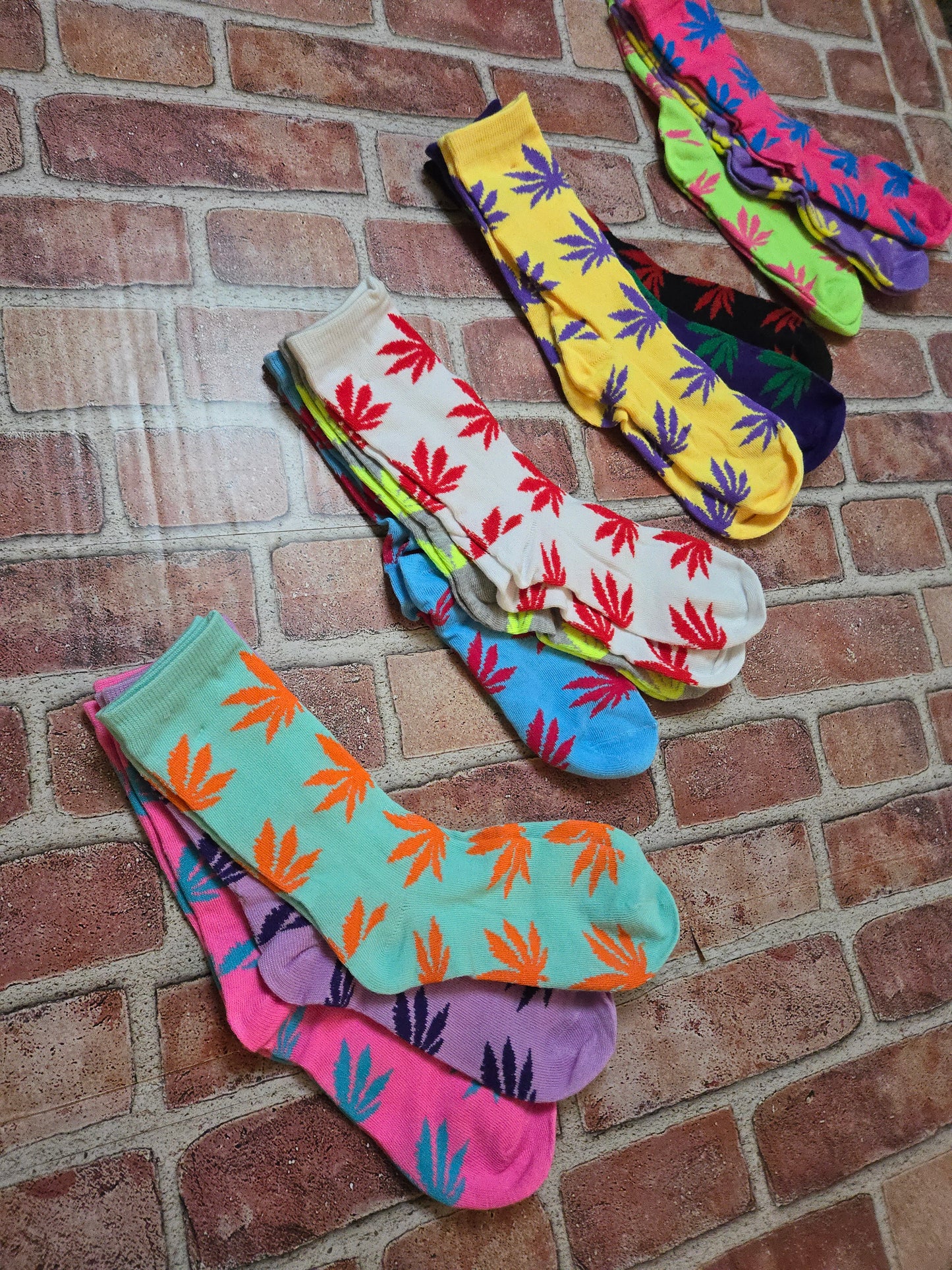 Weed Leaf Socks